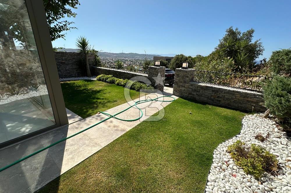 ÇEŞME ILICADA DENİZ MANZARALI FULL TADİLATLI SIFIR EŞYALI VİLLA