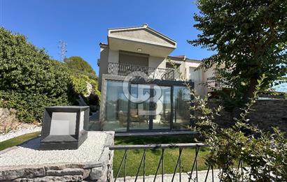 ÇEŞME ILICADA DENİZ MANZARALI FULL TADİLATLI SIFIR EŞYALI VİLLA
