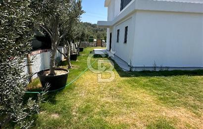 Çeşme Germiyanda Deniz Manzaralı Havuzlu 3+1 Müstakil Villa