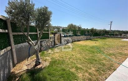 Çeşme Germiyanda Deniz Manzaralı Havuzlu 3+1 Müstakil Villa