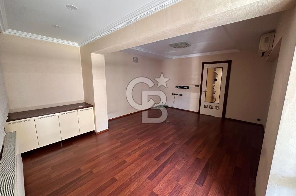 Çamlık'ta 250m² 4+2 Ara Kat Satılık Daire
