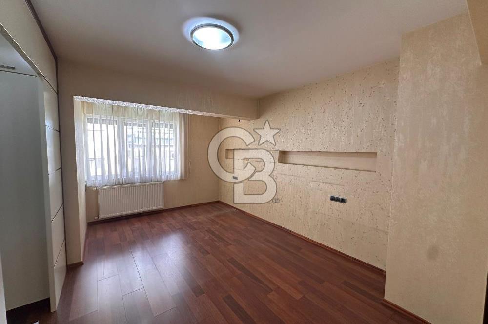 Çamlık'ta 250m² 4+2 Ara Kat Satılık Daire