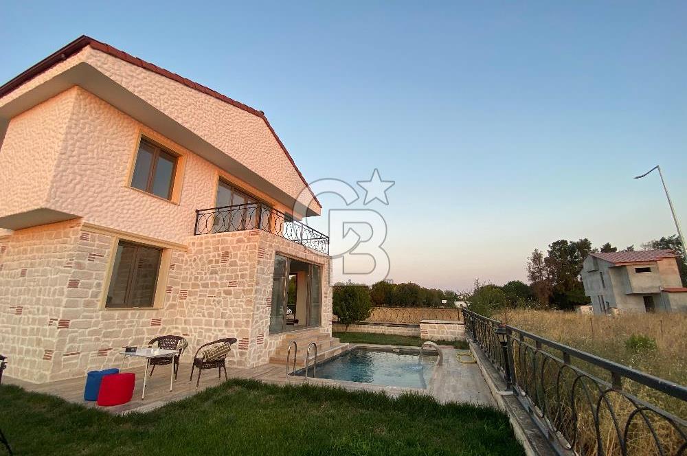 SALİHLERALTINDA MÜSTAKİL SIFIR 4+1 VİLLA, HAVUZLU& GENİŞ BAHÇELİ
