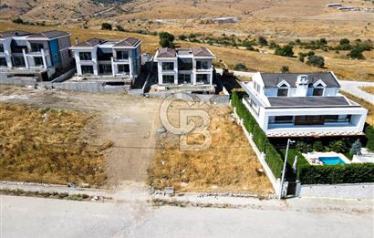 CB EAGLE'dan KARESİ Y.MAHALLEDE VİLLALAR BÖLGESİNDE SATILIK ARSA