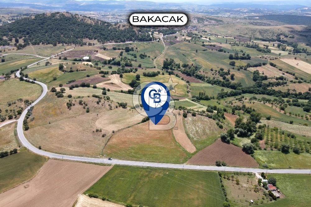 CB EAGLE'DAN NARLI'DA ASFALT YOLA CEPHE 8.581 m² SATILIK TARLA