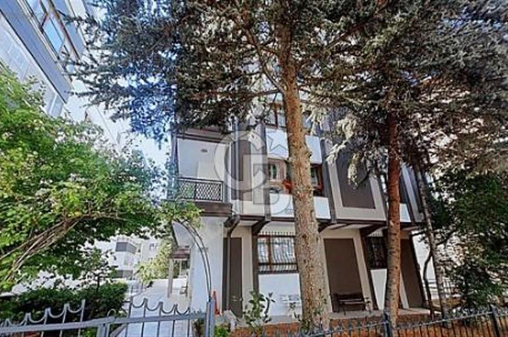 ÇANKAYA TURAN GÜNEŞ BULVARİ PARALELİ 220 M2 4+1 DUBLEX