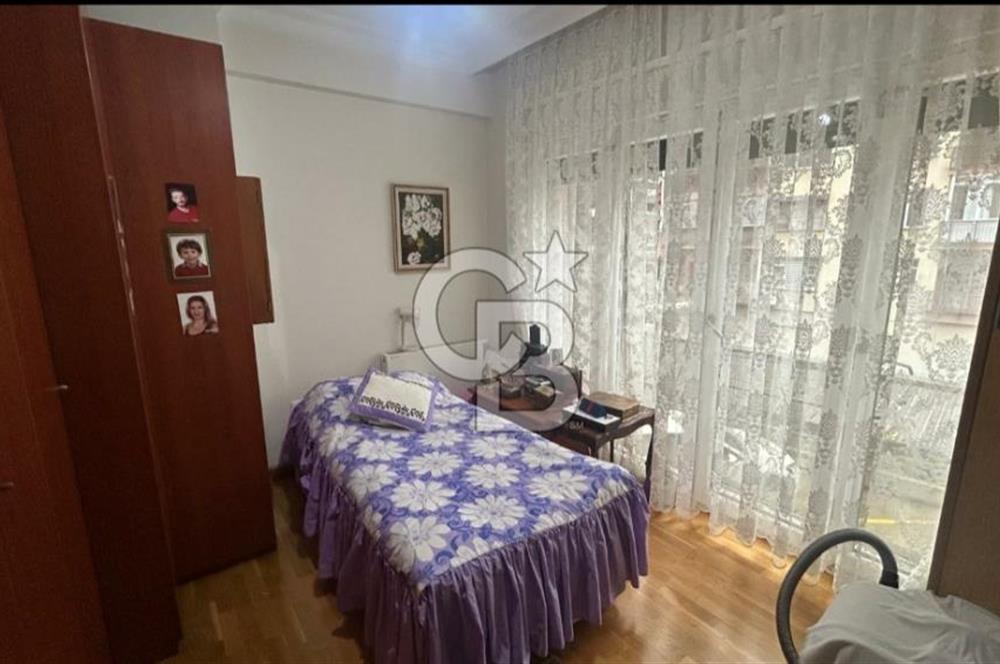 Selamiçeşme Sahil Tarafında Yeni Arakat Satılık 3+1 Daire 