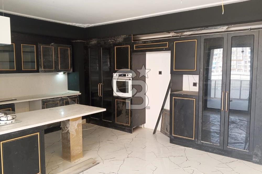 COLDWELL BANKER'den TECDE MACAR MİLYONER de SATILIK REZİDANS