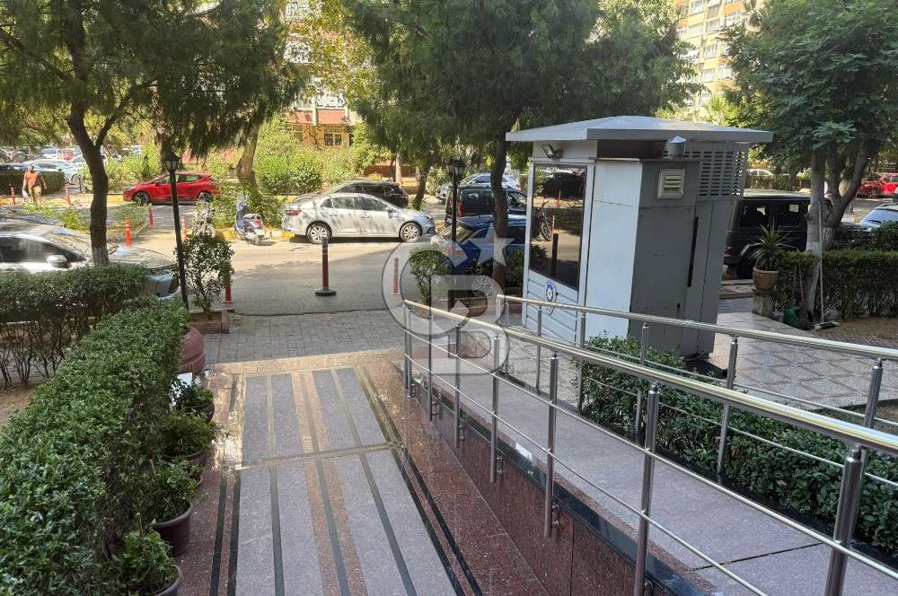 Ataköy 5.Kısım'da, Merkezi, Full Eşyalı Özel Tasarım ve Mimari