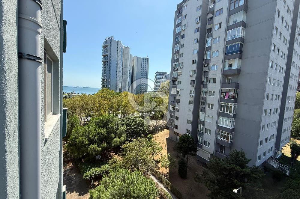 Ataköy 5.Kısım'da, Merkezi, Full Eşyalı Özel Tasarım ve Mimari