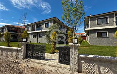 ÇANDARLI MERKEZDE  SİTE İÇİNDE SIFIR 1+1  SATILIK DAİRE