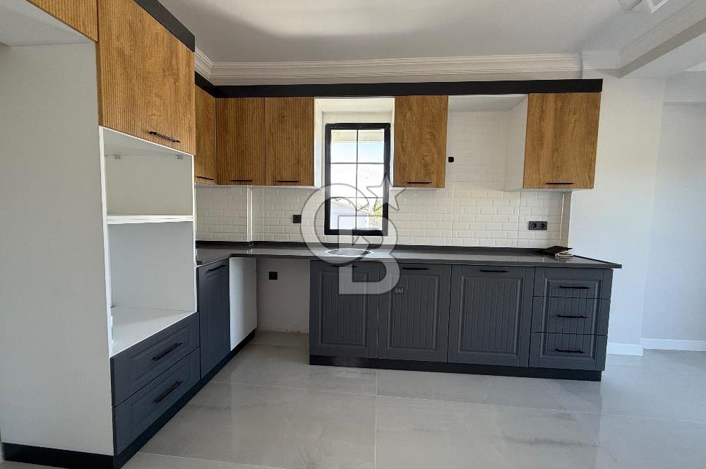 Deniz Manzaralı Plaja 2 Dakika Mesafede Satılık Lüks Villa