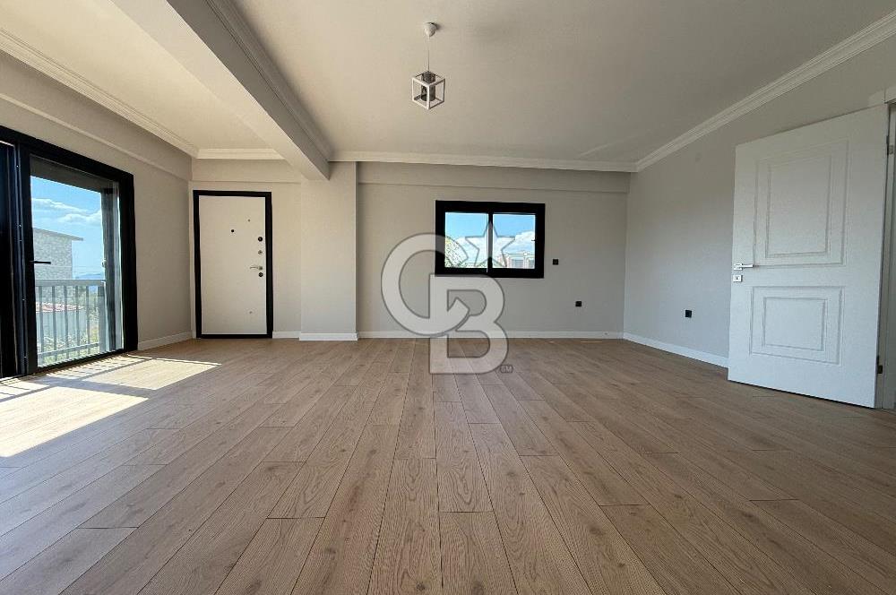 Deniz Manzaralı Plaja 2 Dakika Mesafede Satılık Lüks Villa