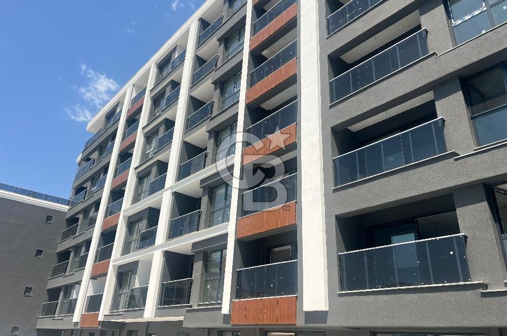 Küçükçiğli Atlas Life Sitesinde 1+1 Satılık Havuz Cephe Daire