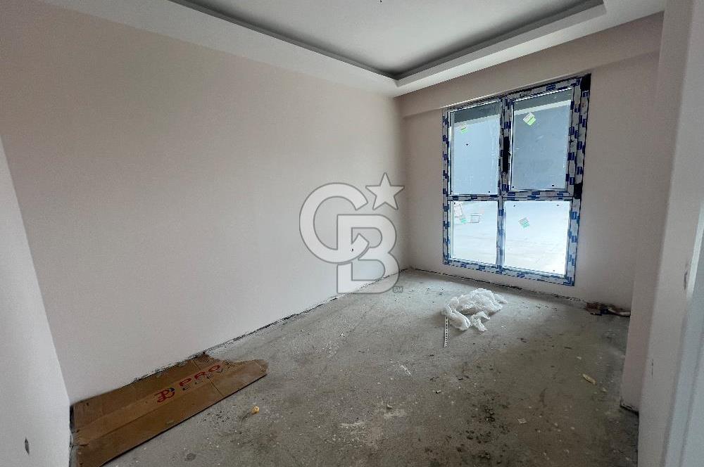 Küçükçiğli Atlas Life Sitesinde 1+1 Satılık Havuz Cephe Daire