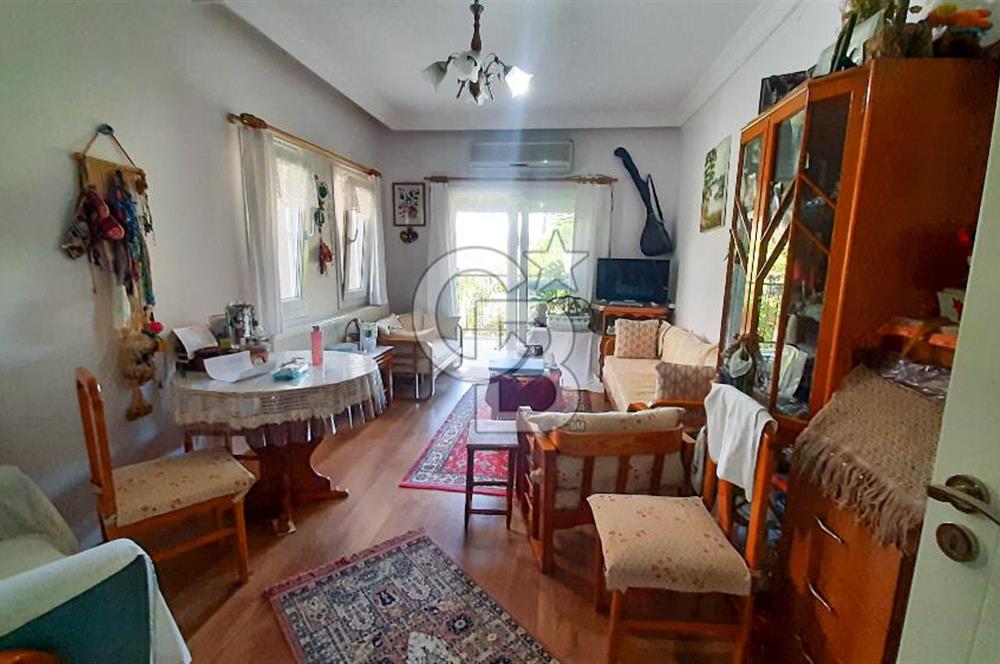 Çeşmealtı nda deniz manzaralı satılık villa