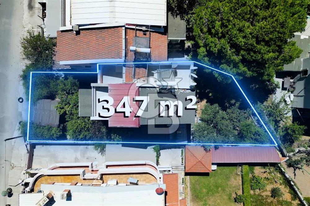 Çeşmealtı nda deniz manzaralı satılık villa