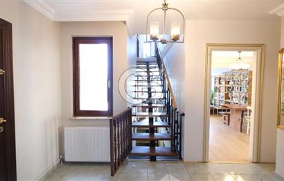 Dikmen Vadisinde Konut ve İşyerine Uygun Doğayla İç İçe Bahçe Kullanımlı Triblex Daire