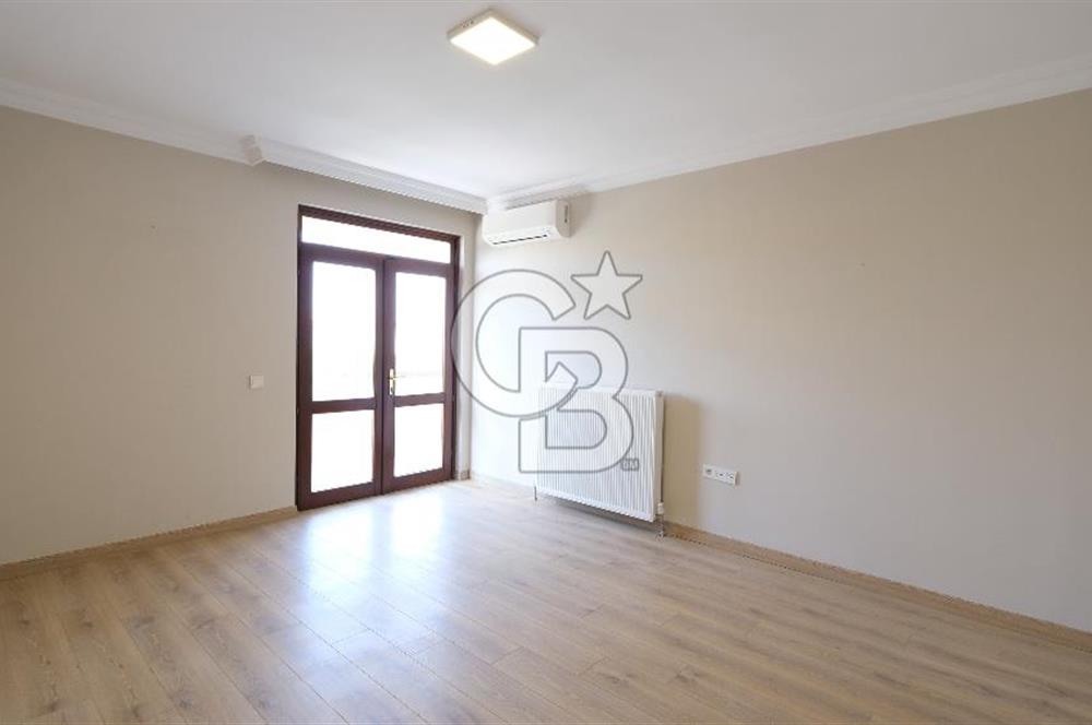 Dikmen Vadisinde Konut ve İşyerine Uygun Doğayla İç İçe Bahçe Kullanımlı Triblex Daire