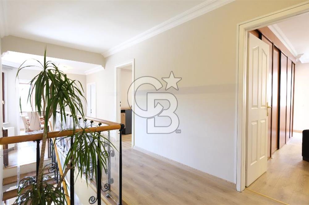Dikmen Vadisinde Konut ve İşyerine Uygun Doğayla İç İçe Bahçe Kullanımlı Triblex Daire