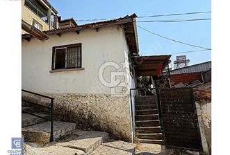 İZMİR ÇİĞLİ GÜZELTEPE'DE 2+1 SATILIK MÜSTAKİL EV
