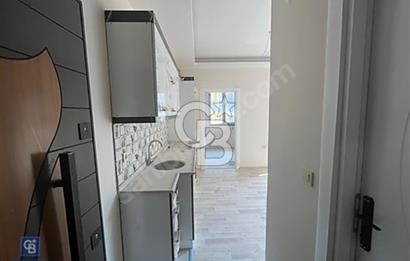 SEYREK MERKEZDE ÜNİVERSİTE YAKINI BALKONLU 1+1 SATILIK DAİRE