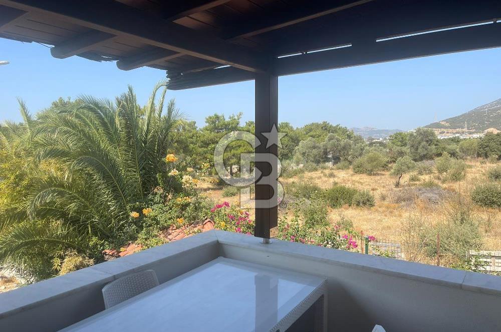 KONACIK'TA, HAVUZLU SİTEDE SATILIK 2+1 ÜST KAT DAİRE