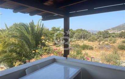 KONACIK'TA, HAVUZLU SİTEDE SATILIK 2+1 ÜST KAT DAİRE