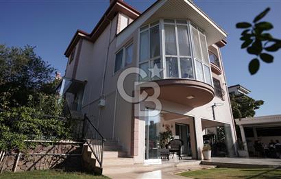 GÜZELBAHÇE YELKİ'DE MÜSTAKİL BAHÇELİ SATILIK VİLLA