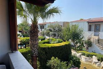 KONACIK'TA, HAVUZLU SİTEDE SATILIK 2+1 ÜST KAT DAİRE