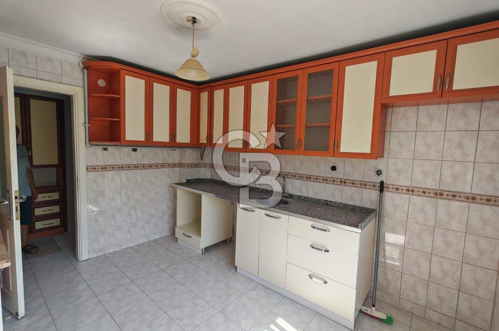 Önder Caddesinde Ptt Yanı Satılık 3+1