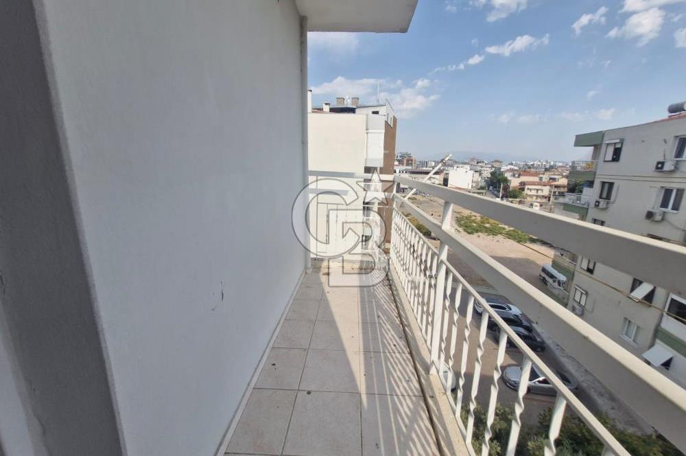 İzmir Çiğli Yeni Mahallede SATILIK 3+1 Daire