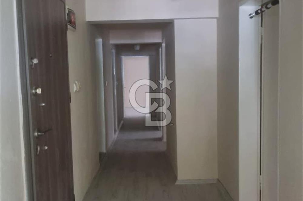 KARŞIYAKA AKSOY MERKEZDE TADİLATLI 3+1 SATILIK DAİRE