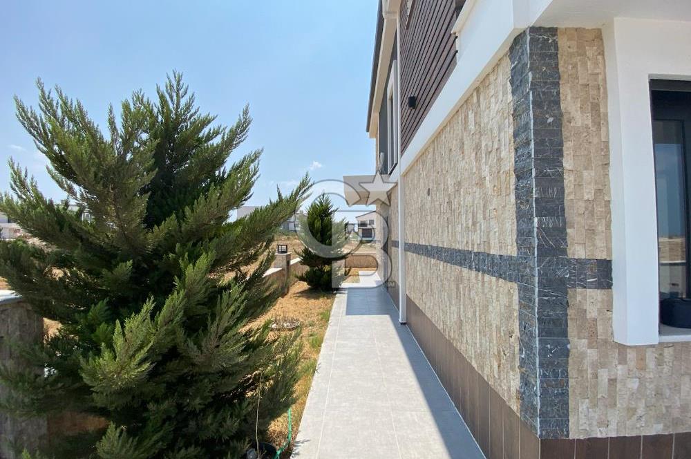 Didim Hisarda Akıllı Sistemli, Havuzlu, Lüks 4+1 Dubleks Villa!