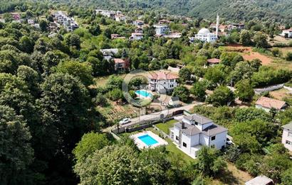 KARTEPE DERBENT SATILIK DOĞA İÇİNDE 6+1 MÜSTAKİL VİLLA