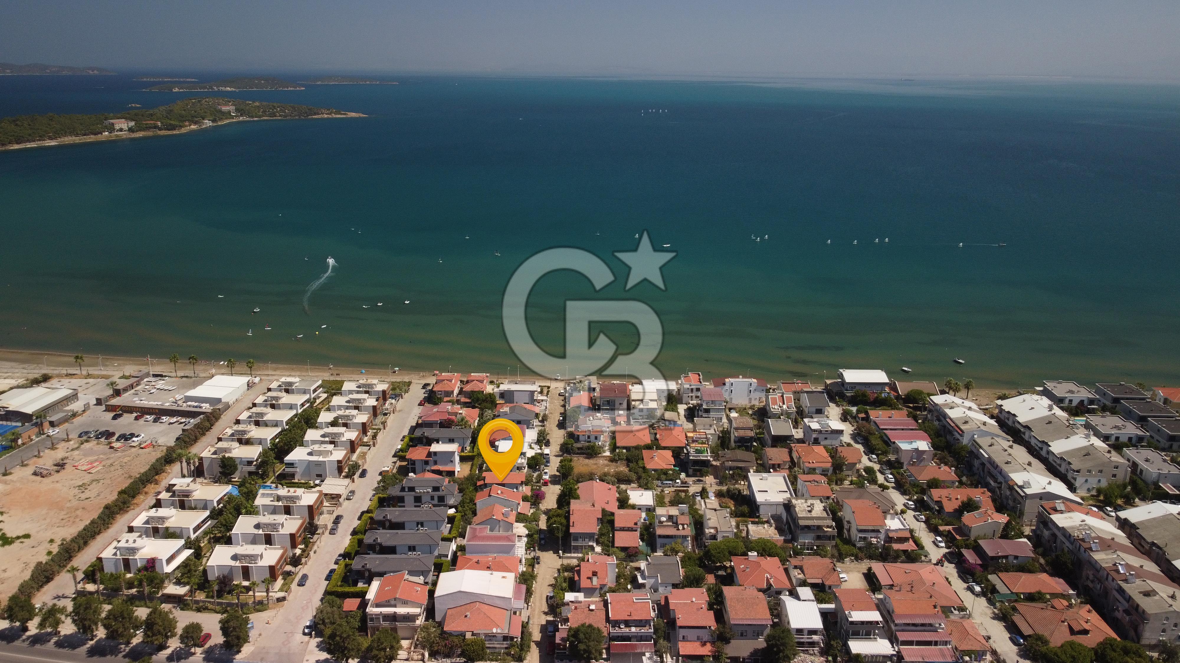 Urla Kalabak'ta Deniz Manzaralı Tam Müstakil 4+1 Villa Satılık