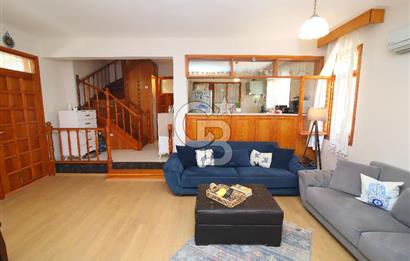 Urla Kalabak'ta Deniz Manzaralı Tam Müstakil 4+1 Villa Satılık