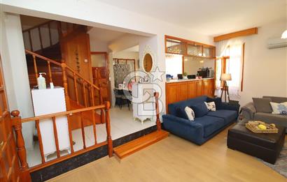 Urla Kalabak'ta Deniz Manzaralı Tam Müstakil 4+1 Villa Satılık