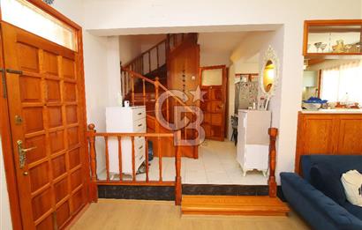 Urla Kalabak'ta Deniz Manzaralı Tam Müstakil 4+1 Villa Satılık