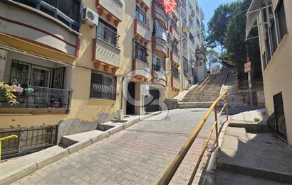 Konak Güzelyalı'da Satılık Merkezi Konum 3+1 Satılık Daire