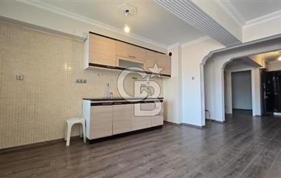 Konak Güzelyalı'da Satılık Merkezi Konum 3+1 Satılık Daire
