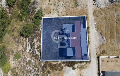 Mordoğan Kamukent Sitesi'nde 6+2 Tam Müstakil Villa