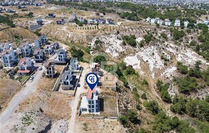 Mordoğan Kamukent Sitesi'nde 6+2 Tam Müstakil Villa