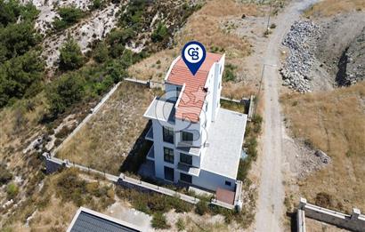Mordoğan Kamukent Sitesi'nde 6+2 Tam Müstakil Villa