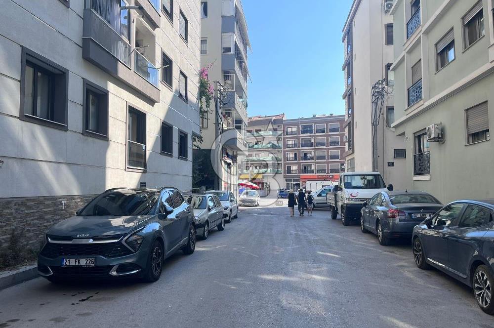 Karşıyaka Demirköprü Mahallesinde Kiralık 2+1 Daire