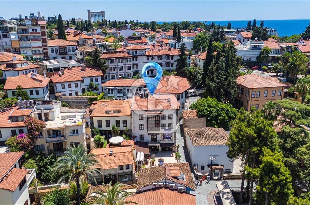 Antalya Kaleiçi'nde 3 katlı satılık mülk