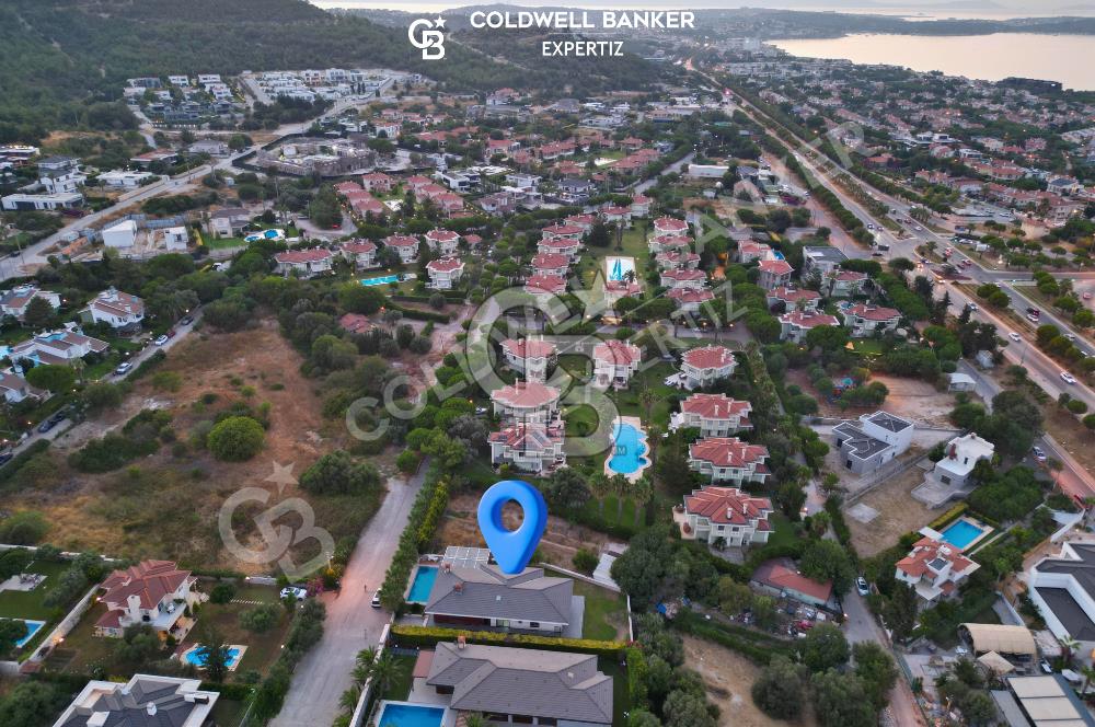 Çeşme Mamurbaba Satılık 4+1 Villa