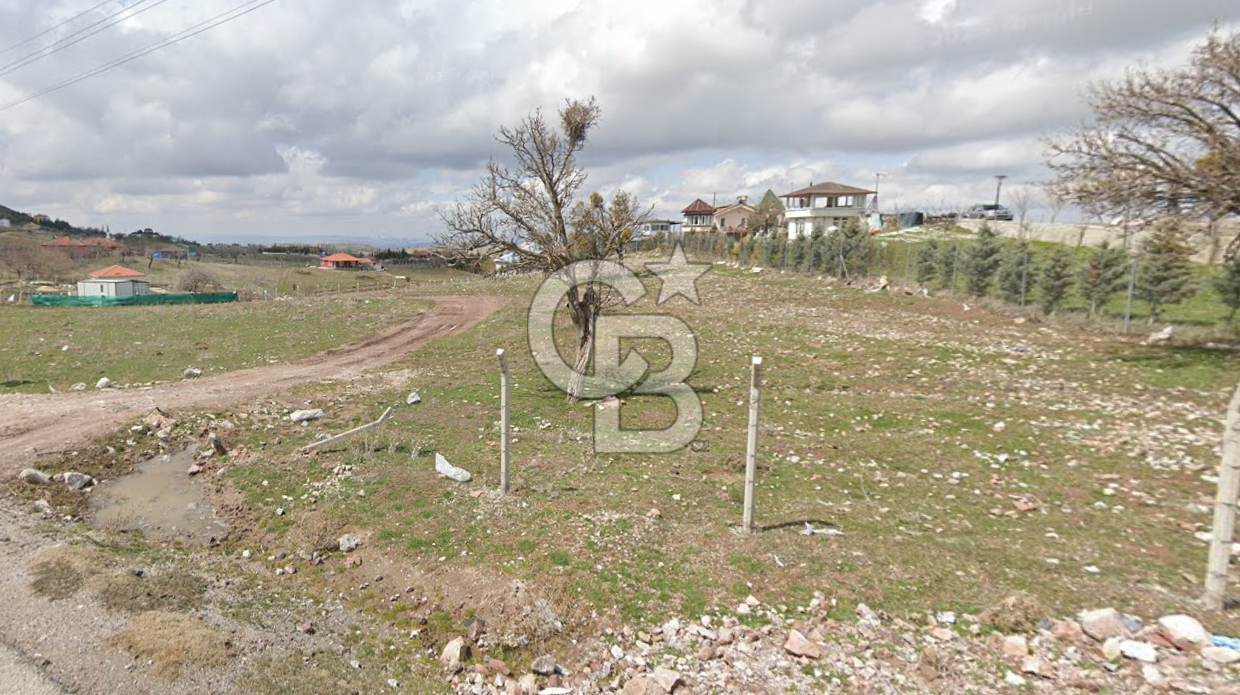 ELMADAĞ KAYAK MERKEZİ ETEKLERİNDE/YAKUPABDAL MH/YATIRIMLIK 1375 M2 FIRSAT TARLA