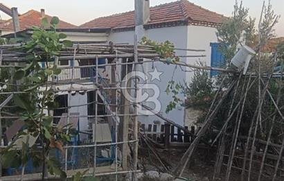 BEYLERDE BAHÇELİ MÜSTAKİL EV