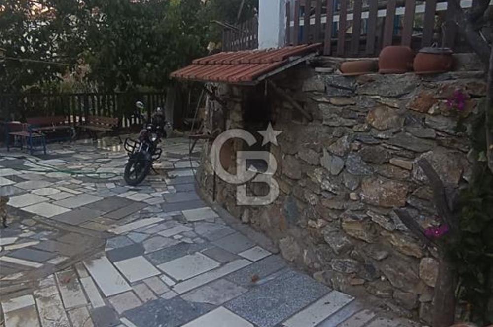BEYLERDE BAHÇELİ MÜSTAKİL EV